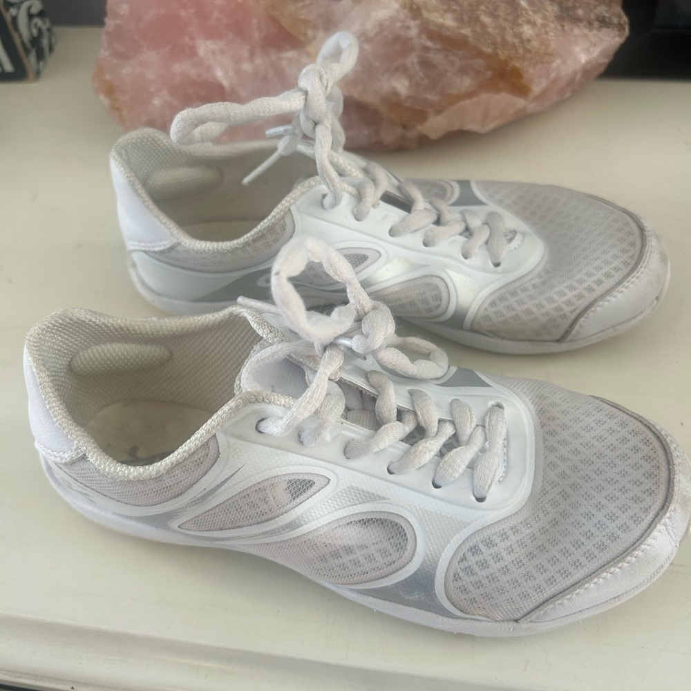 GK CHEER SHOES
